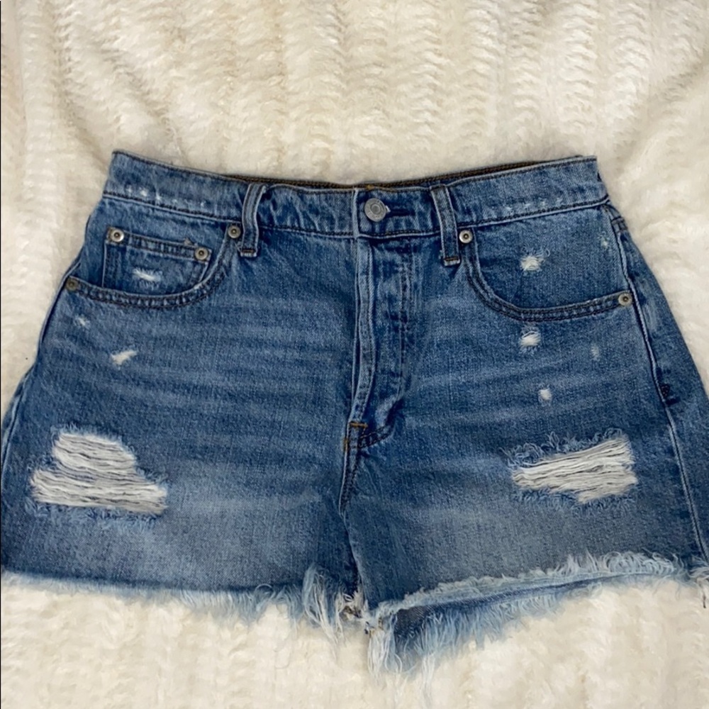 GAP women’s high rise denim shorts